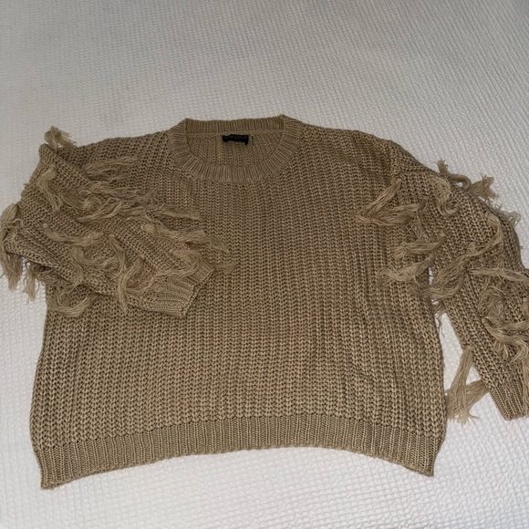Fringe sleeve sweater - Picture 2 of 2